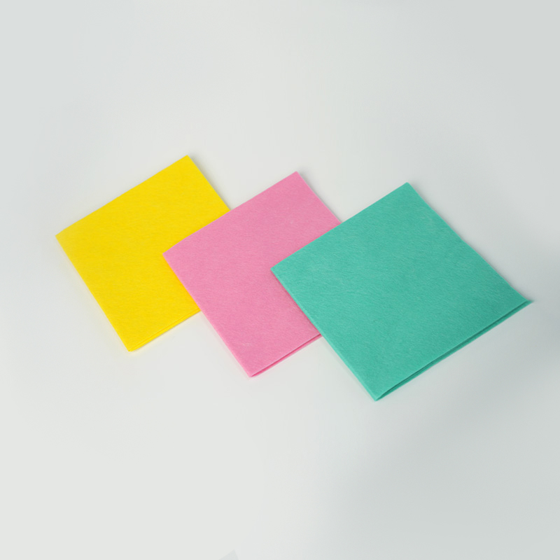 Panno di colore non tessuto